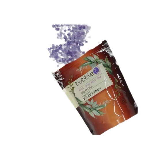 LOOKFANTASTIC RETREAT BEAUTY BOX $90 VALUE (NEW WITH TAGS) - Picture 7 of 9